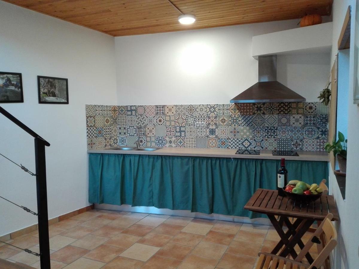 Refugi Casa Canelo Rodes Exterior photo